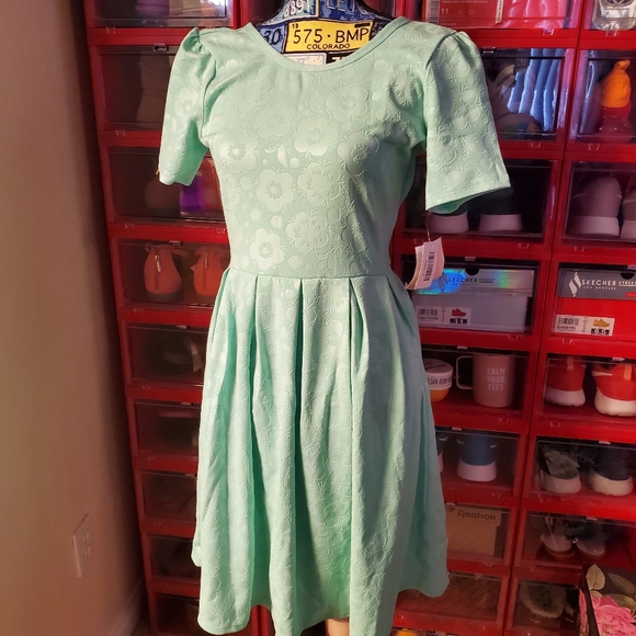 NWT SMALL LULAROE AMELIA DRESS MINT GREEN - Picture 3 of 7